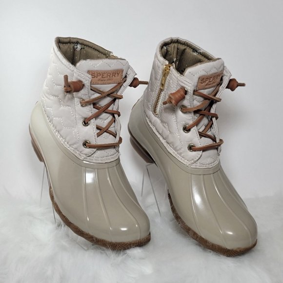 Sperry Shoes - NWOT - Sperry Tan and Cream Saltwater Quilted Duck Booties - 6.5M